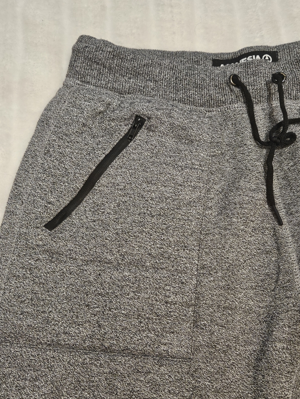 Amnesia Heathered Gray Slim Jogger Sweatpants with Zippered Pockets - Picture 4 of 16